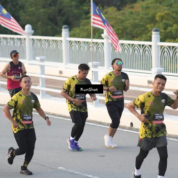 Runner Photo 6828036