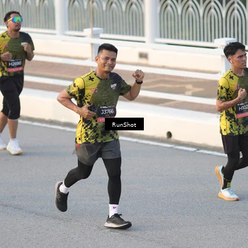 Runner Photo 6828039