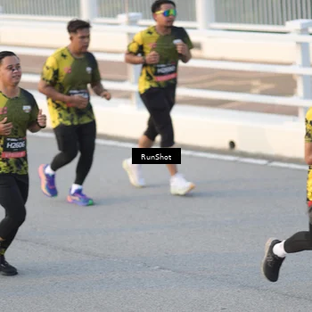Runner Photo 6828040