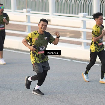 Runner Photo 6828041