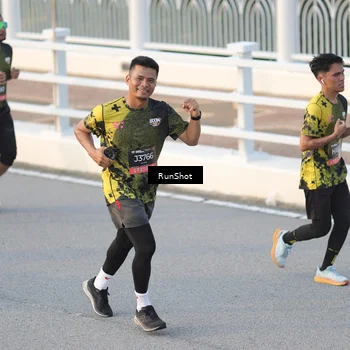 Runner Photo 6828044