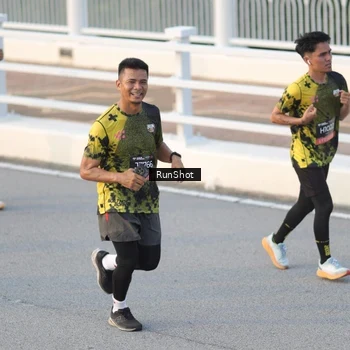 Runner Photo 6828045
