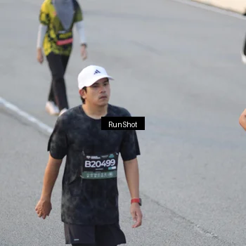Runner Photo 6828067