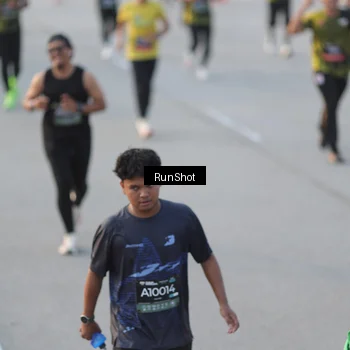Runner Photo 6828069