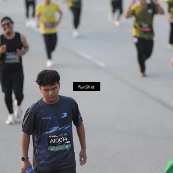 Runner Photo 6828074