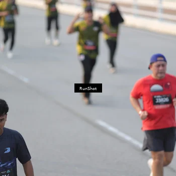 Runner Photo 6828083