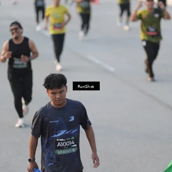 Runner Photo 6828085