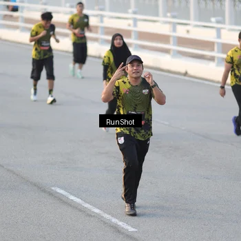 Runner Photo 6828096