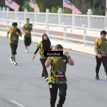 Runner Photo 6828102