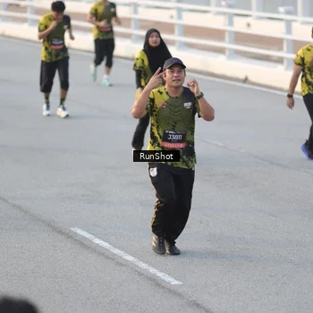 Runner Photo 6828121