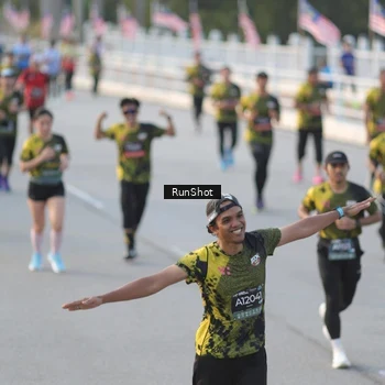 Runner Photo 6828123