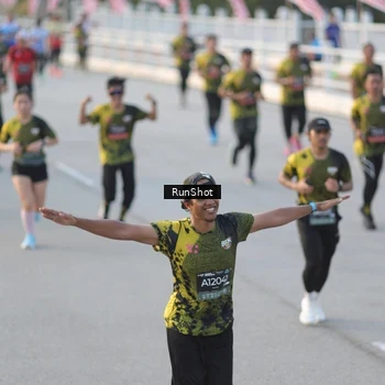Runner Photo 6828132