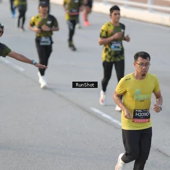 Runner Photo 6828136