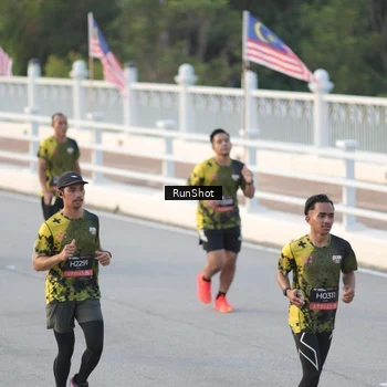 Runner Photo 6828166