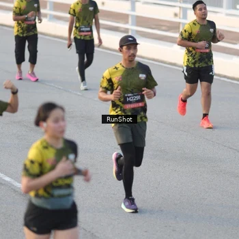 Runner Photo 6828172