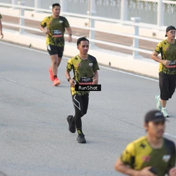 Runner Photo 6828193