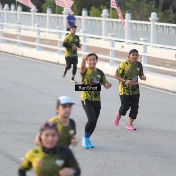 Runner Photo 6828198
