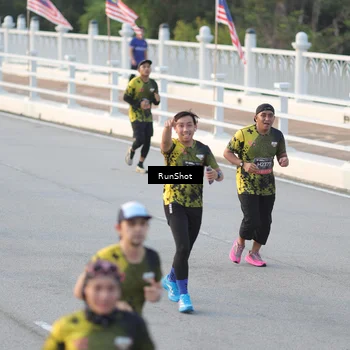 Runner Photo 6828199