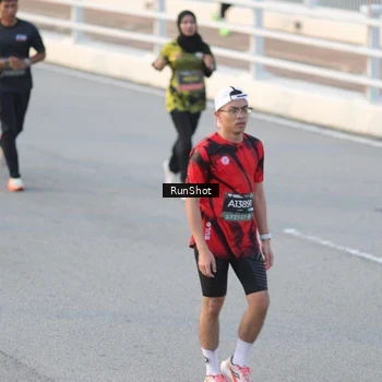 Runner Photo 6828263