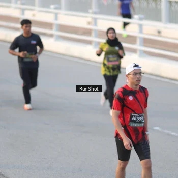 Runner Photo 6828264