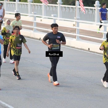 Runner Photo 6828268