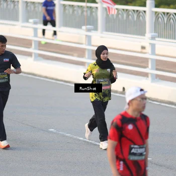 Runner Photo 6828274