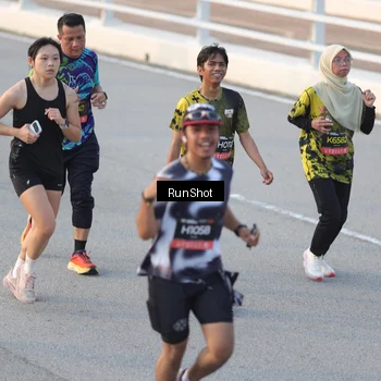 Runner Photo 6828307
