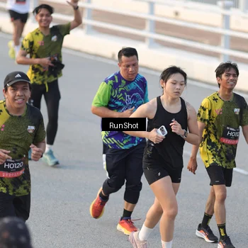 Runner Photo 6828313