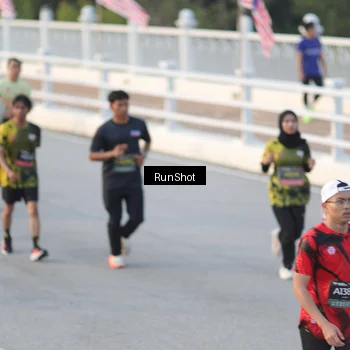 Runner Photo 6828319