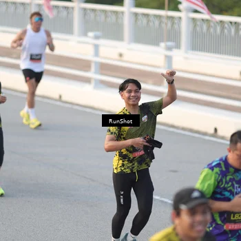 Runner Photo 6828326