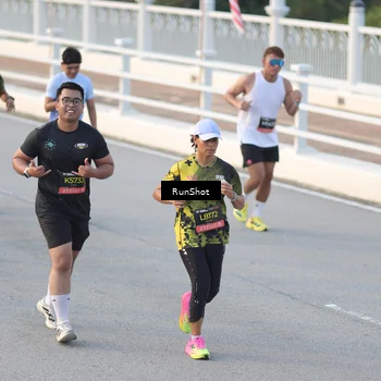 Runner Photo 6828333