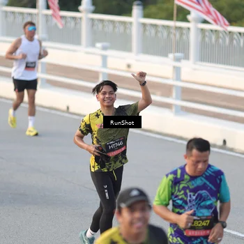 Runner Photo 6828340