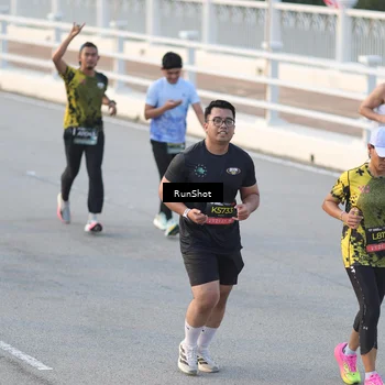 Runner Photo 6828342