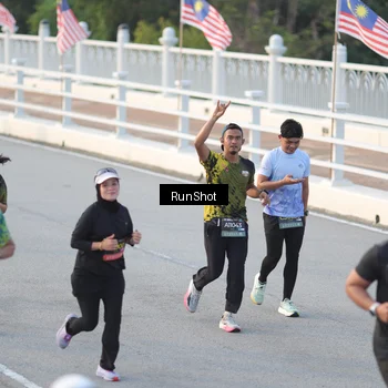 Runner Photo 6828352