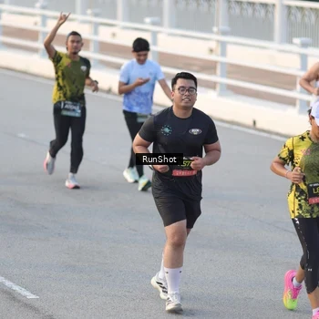 Runner Photo 6828385