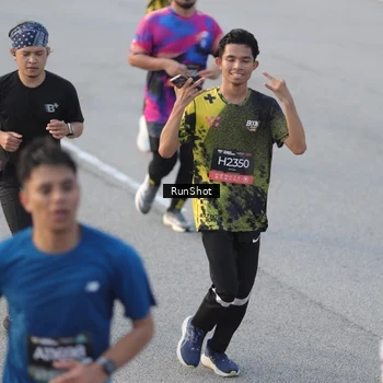 Runner Photo 6828386