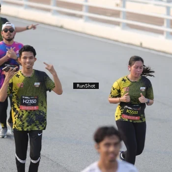 Runner Photo 6828389