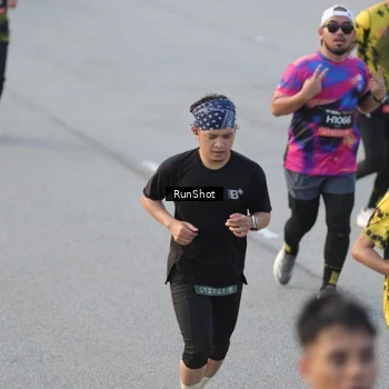 Runner Photo 6828393