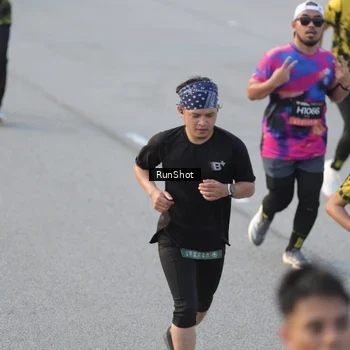 Runner Photo 6828395