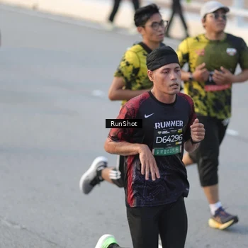 Runner Photo 6828432