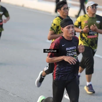 Runner Photo 6828434
