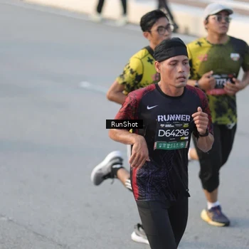 Runner Photo 6828435