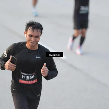 Runner Photo 6828437