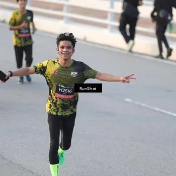 Runner Photo 6828443