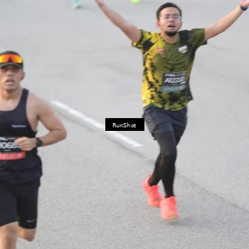 Runner Photo 6828460