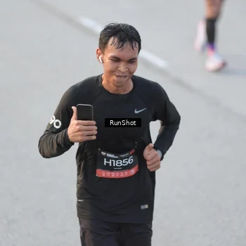 Runner Photo 6828471