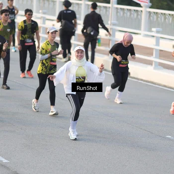 Runner Photo 6828504