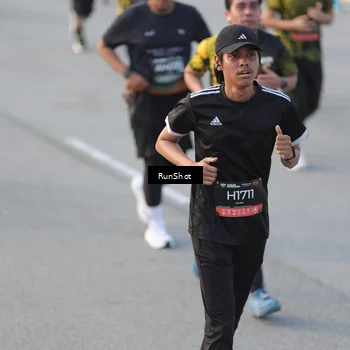 Runner Photo 6828552