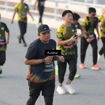 Runner Photo 6828575