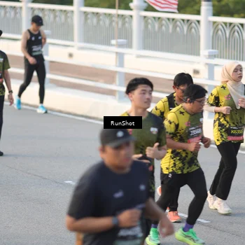 Runner Photo 6828578